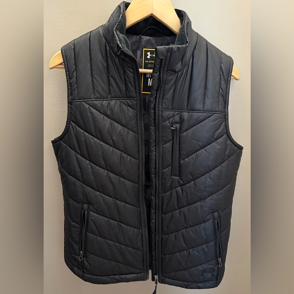 Under Armour Wonen’s Black Quilted Vest